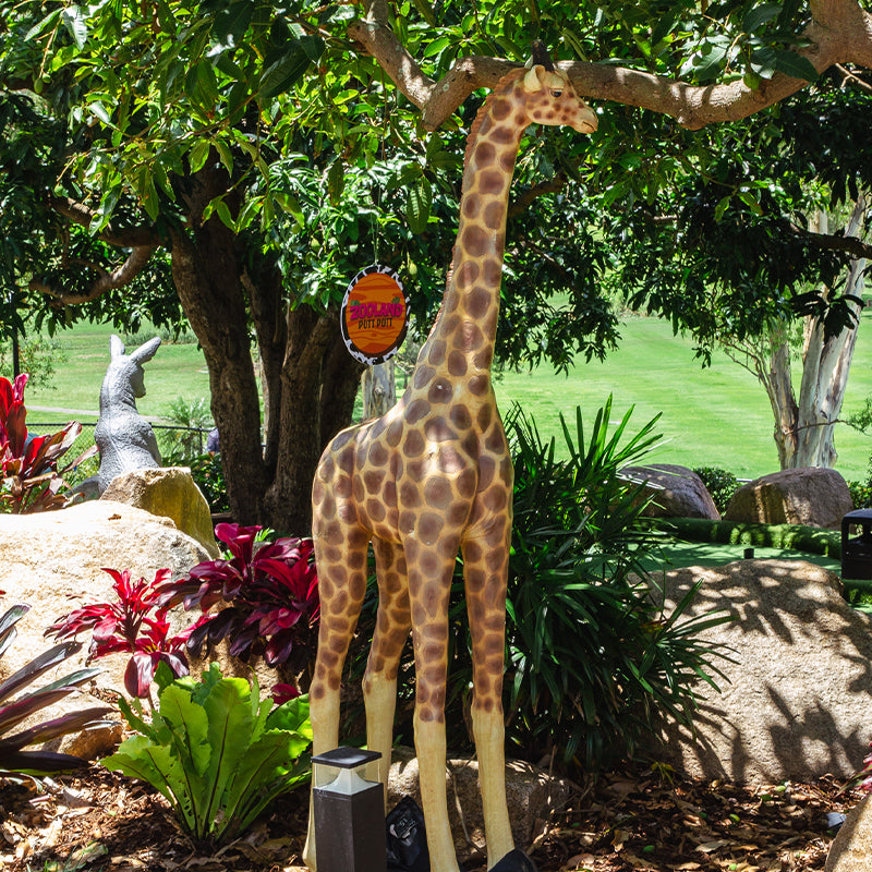 giraffe prop hire