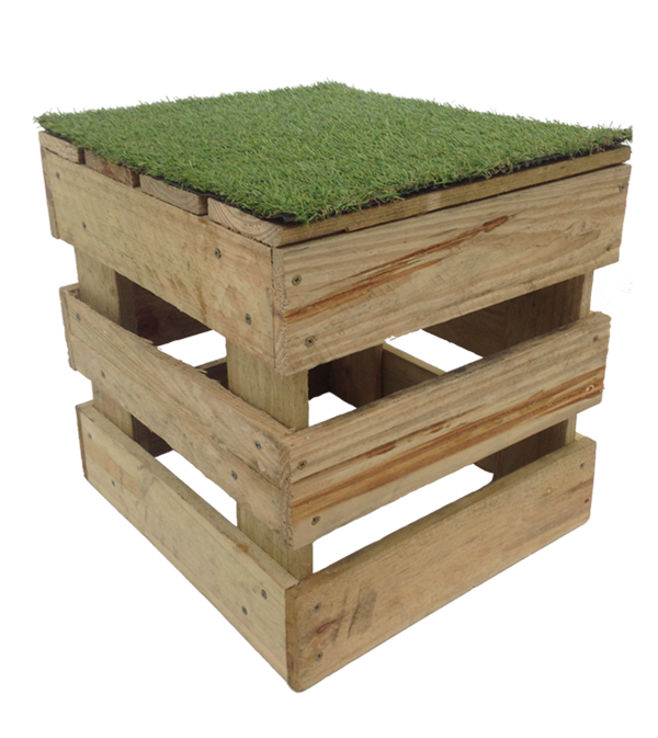 Pallet Crate Stool with Astroturf