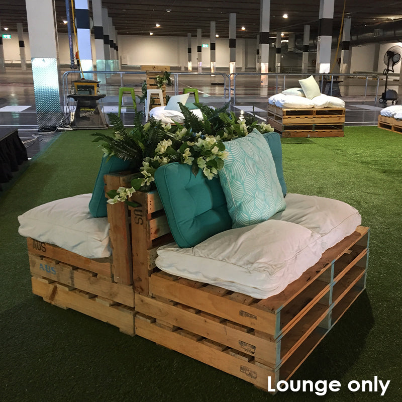 Lounge Pallet with White Cushions